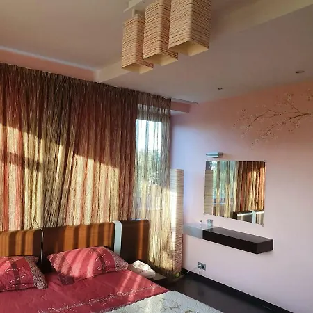 Modern Spacious Flat In Quiet Center Of *