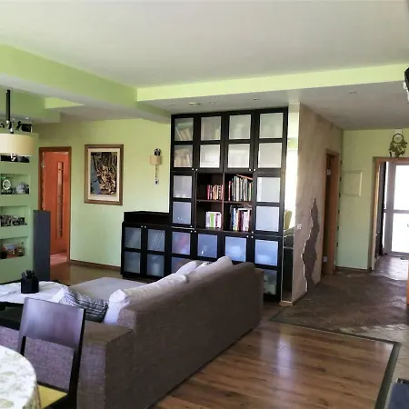 아파트 Modern Spacious Flat In Quiet Center Of