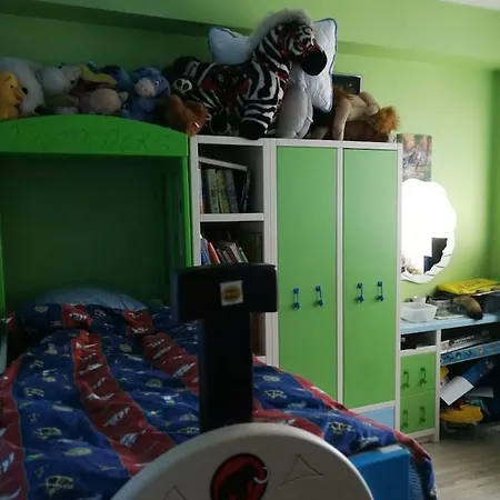 Modern Spacious Flat In Quiet Center Of Apartment *