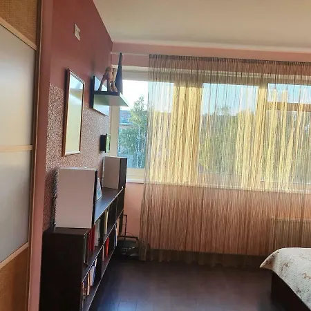 Modern Spacious Flat In Quiet Center Of דירה ריגה
